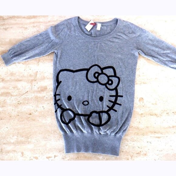 Hello Kitty 3/4 sleeve gray sweater - Picture 1 of 2